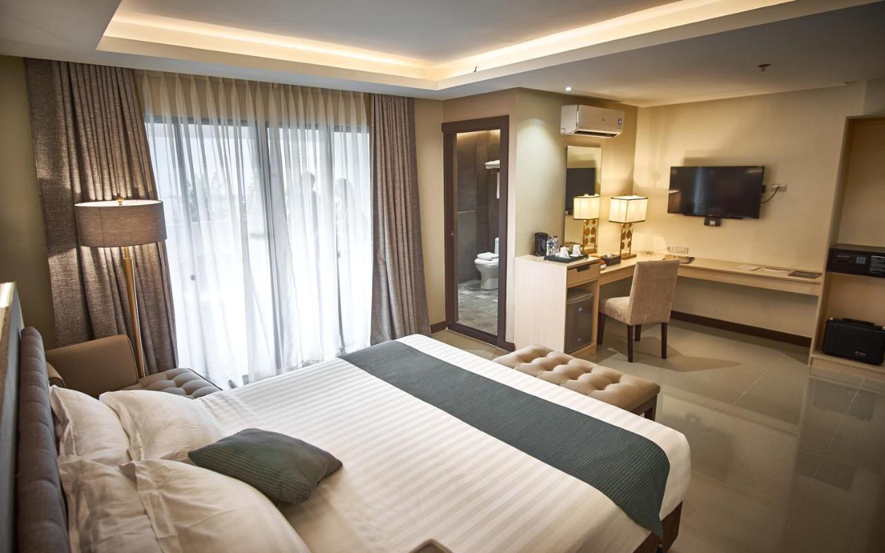J7 Hotel Iloilo Zewnętrze zdjęcie