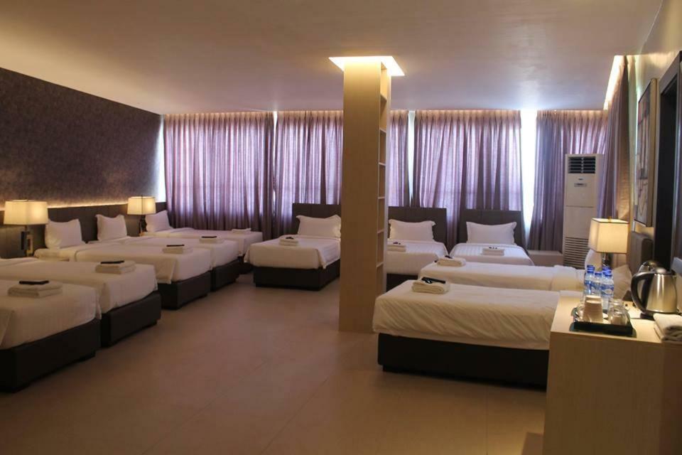 J7 Hotel Iloilo Zewnętrze zdjęcie